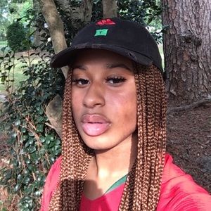 Meet your Posher, Aliah